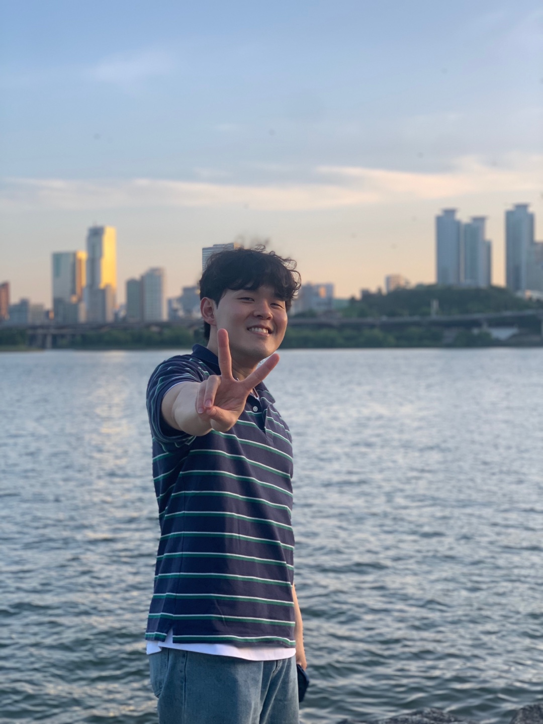 엄진웅